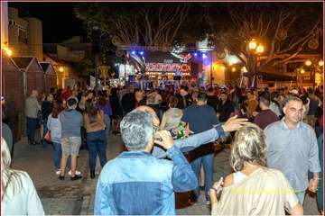 Los Sarantontones despachan el mejor rock español en Los Llanos de Telde/Ildefonso Rodríguez.